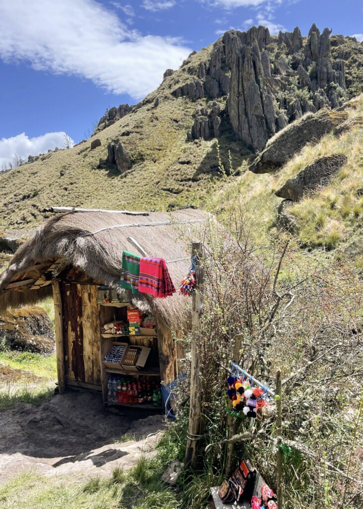 A small hut selling snacks and handicrafts in the Cumbemayo Stone Forest