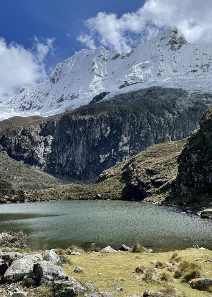 Laguna Esperanza, a green lake on the way up to Laguna 69.